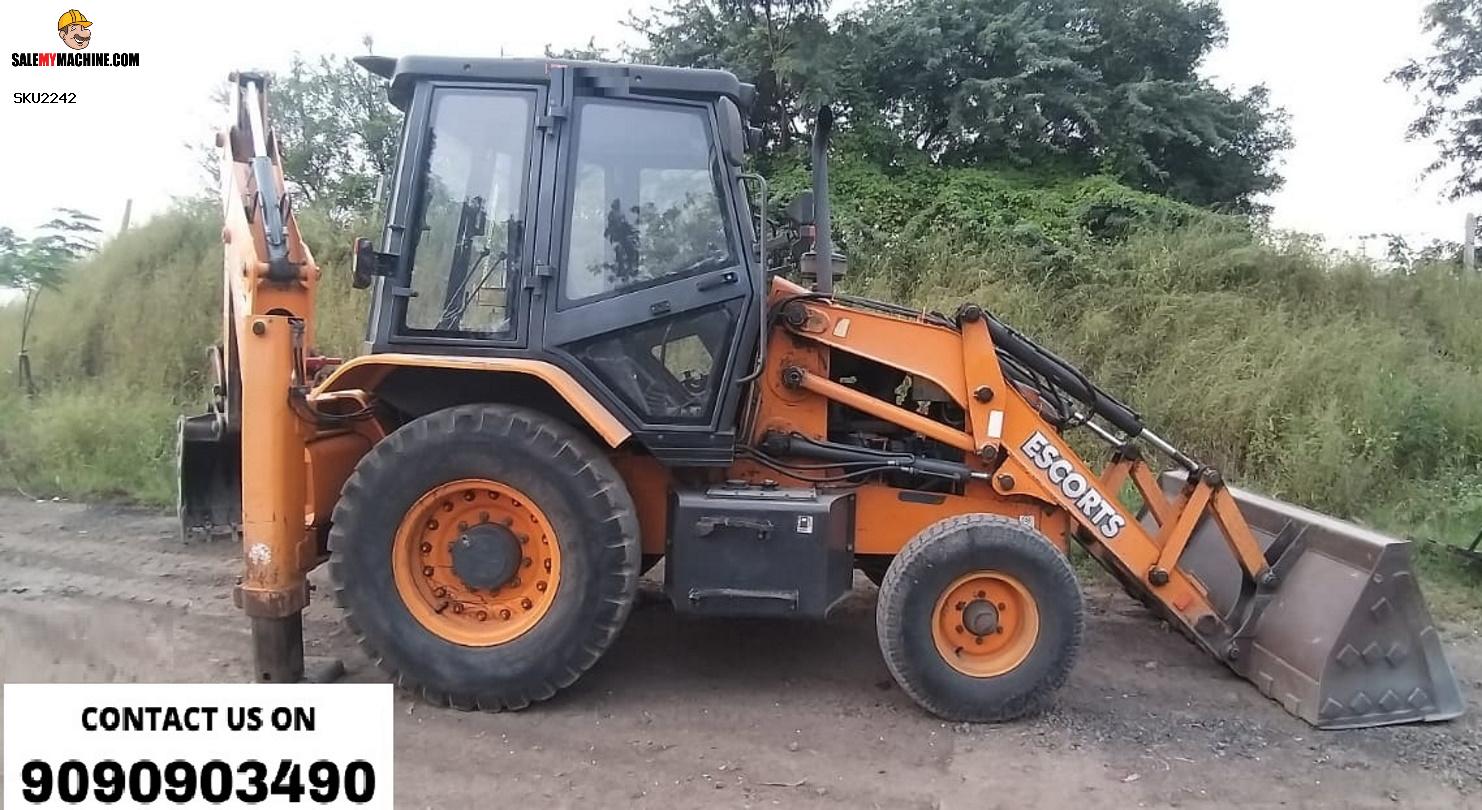 ESCORTS DIGMAX II BACKHOE LOADER